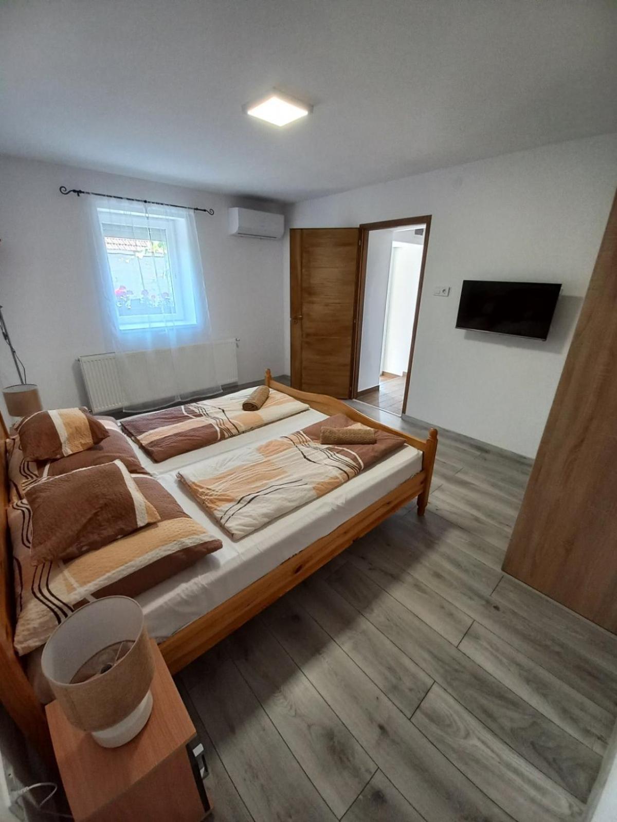 Oazis Apartman Sárospatak Eksteriør bilde